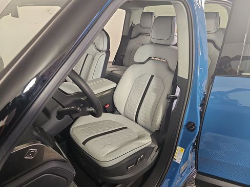 Used 2023 Rivian R1T Adventure image 20