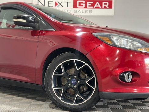 Used 2014 Ford Focus SE w/ Equipment Group 201A FWD image 5