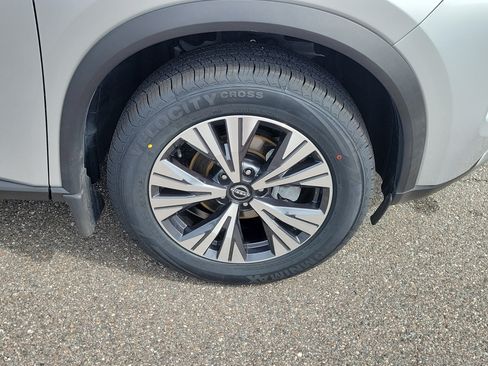 Used 2022 Nissan Rogue SV FWD image 38