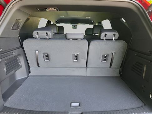 New 2026 Chevrolet Traverse LT w/ LPO, Floor Liner Package AWD/4WD image 6