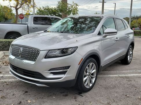 Certified 2019 Lincoln MKC Select w/ Select Plus Package image 3