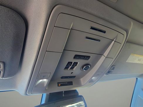 Used 2020 Chevrolet Tahoe Premier image 24