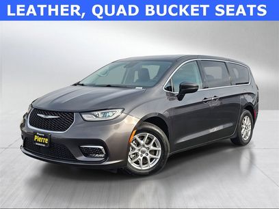 Used 2023 Chrysler Pacifica Touring-L
