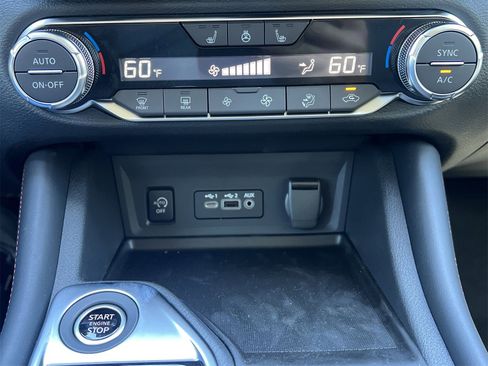 New 2025 Nissan Sentra SR w/ SR Premium Package image 6