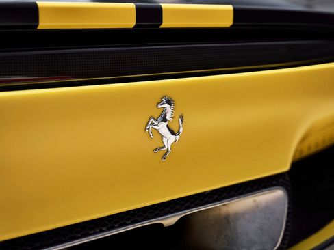 Used 2023 Ferrari 296 GTB RWD image 15