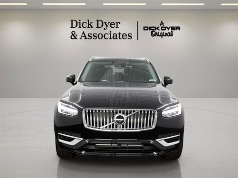 Certified 2025 Volvo XC90 T8 Plus w/ Protection Package Premier image 2