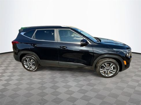 Used 2021 Kia Seltos S image 5