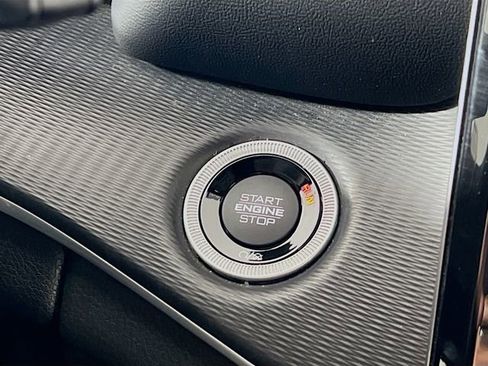 Used 2024 Jeep Grand Cherokee Altitude image 16