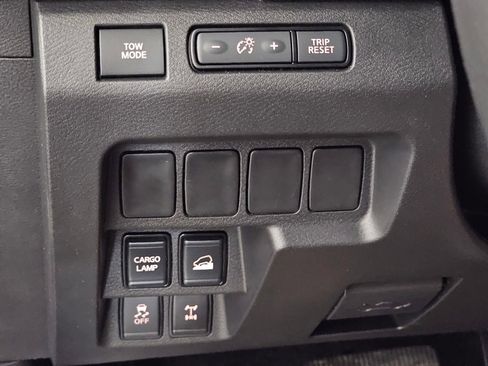 Used 2024 Nissan Frontier PRO-4X w/ Off-Road Protection Package image 27