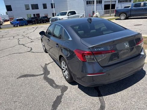 Used 2022 Honda Civic LX image 11