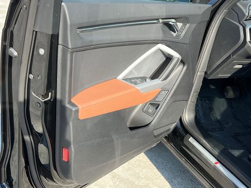 Used 2025 Audi Q3 2.0T Premium image 10