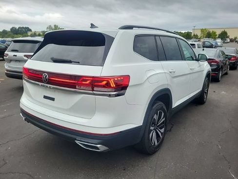 Used 2024 Volkswagen Atlas SE FWD image 4