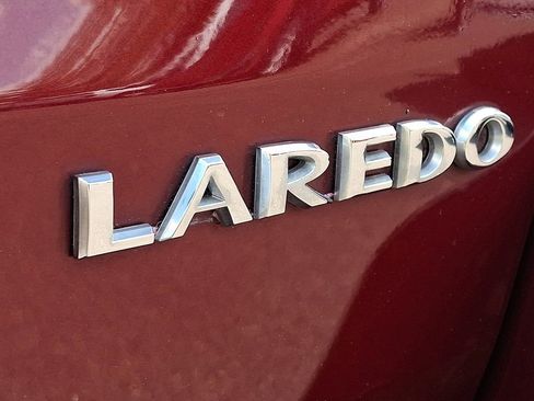 Used 2021 Jeep Grand Cherokee Laredo RWD image 29