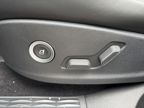 Used 2021 Genesis GV80 3.5T w/ Prestige Package 07 image 16