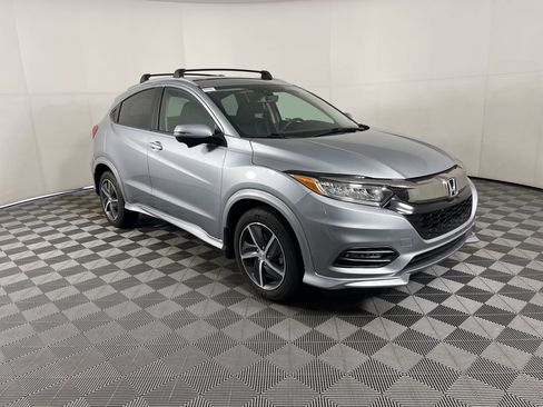 Used 2020 Honda HR-V Touring image 16