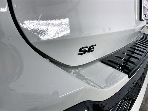 New 2026 Volkswagen Tiguan SE R-Line AWD/4WD image 26