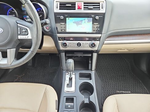Used 2017 Subaru Outback 2.5i Limited image 11