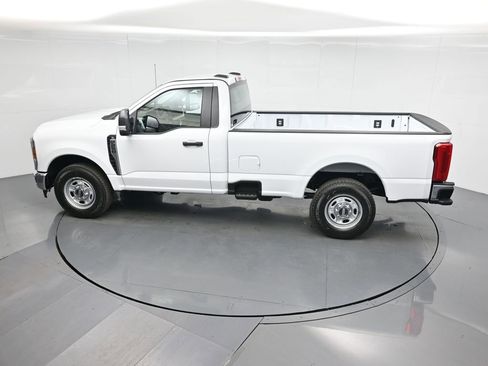 New 2026 Ford F250 XL w/ XL Chrome Package image 38