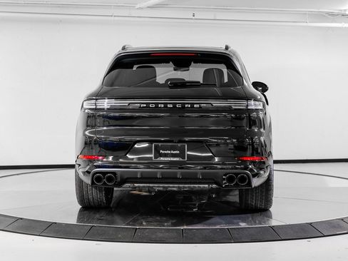 Certified 2026 Porsche Cayenne AWD/4WD image 14