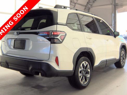 Used 2025 Subaru Forester Premium AWD/4WD image 5