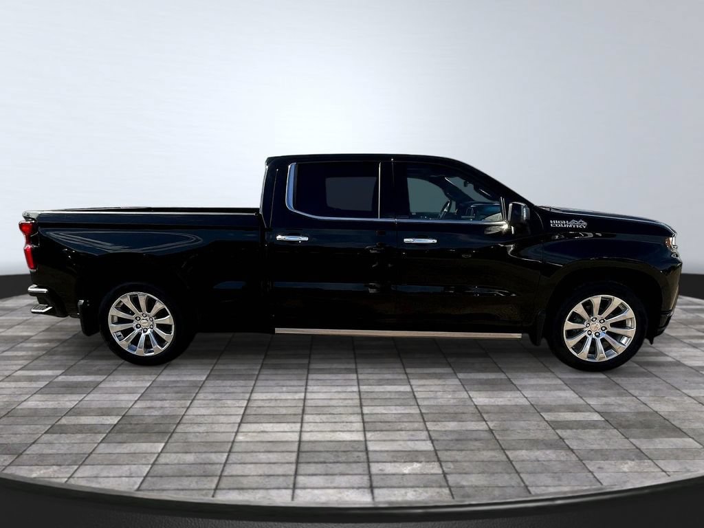 Used 2019 Chevrolet Silverado 1500 High Country w/ Technology Package AWD/4WD image 8