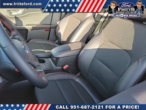 Used 2025 Ford Escape ST-Line w/ Equipment Group 301A image 5