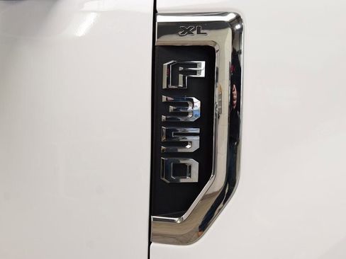 Used 2022 Ford F350 XL w/ Power Equipment Group image 8