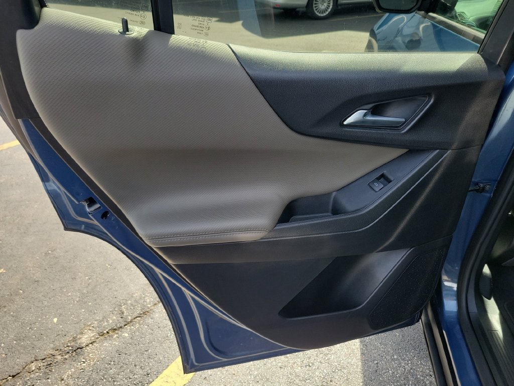 Used 2025 Chevrolet Equinox LT w/ Convenience Package II FWD image 18