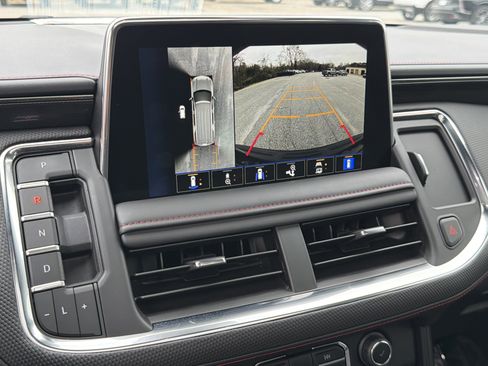 Used 2024 Chevrolet Suburban RST w/ Luxury Package image 31