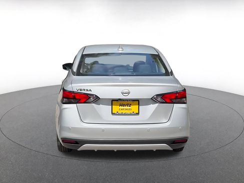 Used 2025 Nissan Versa SV FWD image 12