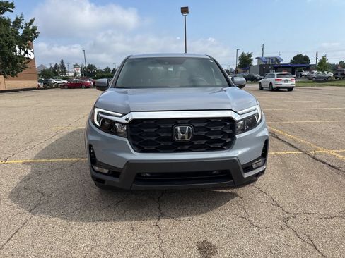 Used 2023 Honda Passport EX-L image 2