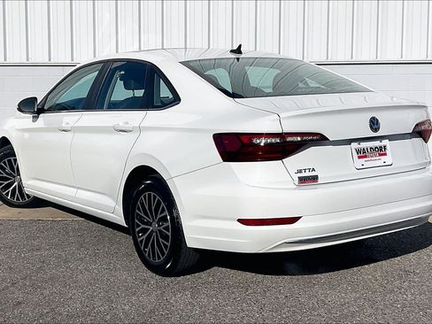 Used 2021 Volkswagen Jetta SE image 15