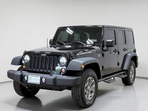 Used 2018 Jeep Wrangler Unlimited Rubicon w/ Connectivity Group AWD/4WD image 8
