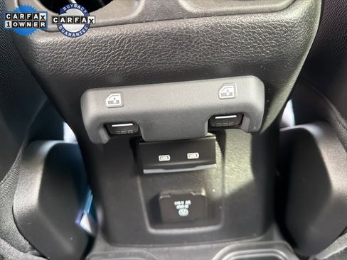 Used 2023 Jeep Gladiator Rubicon w/ Cold Weather Group image 20