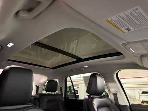 New 2026 Lincoln Aviator AWD image 13