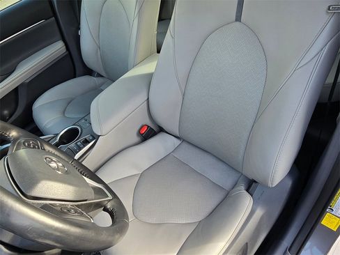 Certified 2021 Toyota Camry XLE w/ Navigation Upgrade Package image 23