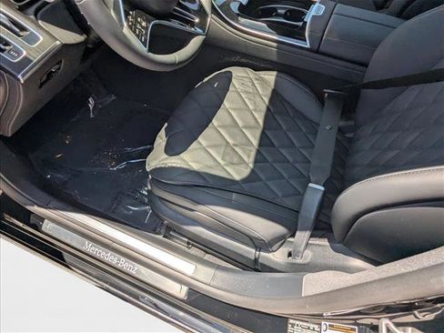 New 2025 Mercedes-Benz S 580e 4MATIC Sedan image 4