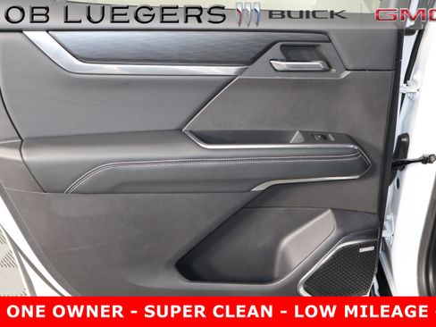 Certified 2025 GMC Acadia Elevation image 12