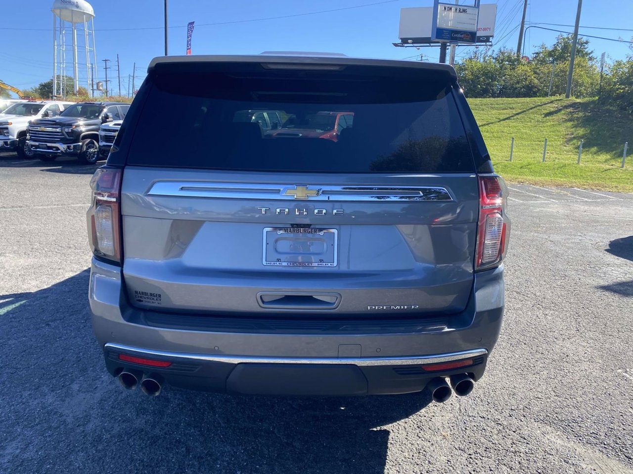 Used 2021 Chevrolet Tahoe Premier w/ Premium Package RWD image 7