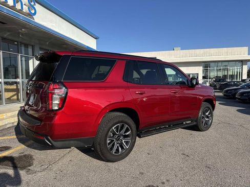 Certified 2024 Chevrolet Tahoe Z71 w/ Luxury Package image 8