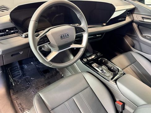 New 2025 Audi Q6 e-tron Premium image 9