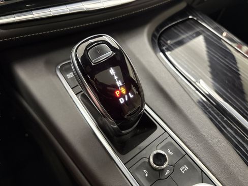 Used 2021 Cadillac Escalade Sport AWD/4WD image 19