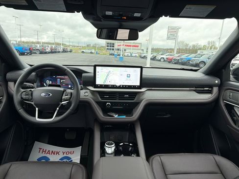 New 2026 Ford Explorer Platinum AWD/4WD image 12