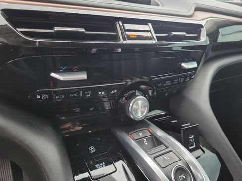 Used 2022 Acura MDX FWD w/ Technology Package image 18