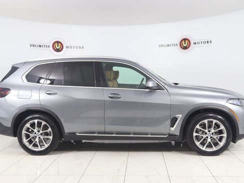 Used 2025 BMW X5 xDrive40i w/ Climate Comfort Package AWD/4WD image 2