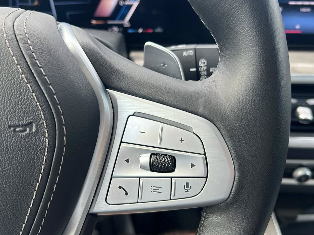 Used 2024 BMW X7 xDrive40i w/ Executive Package AWD/4WD image 32