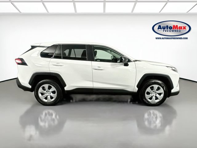 Used 2025 Toyota RAV4 LE AWD/4WD image 10