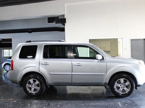 Used 2010 Honda Pilot EX image 2