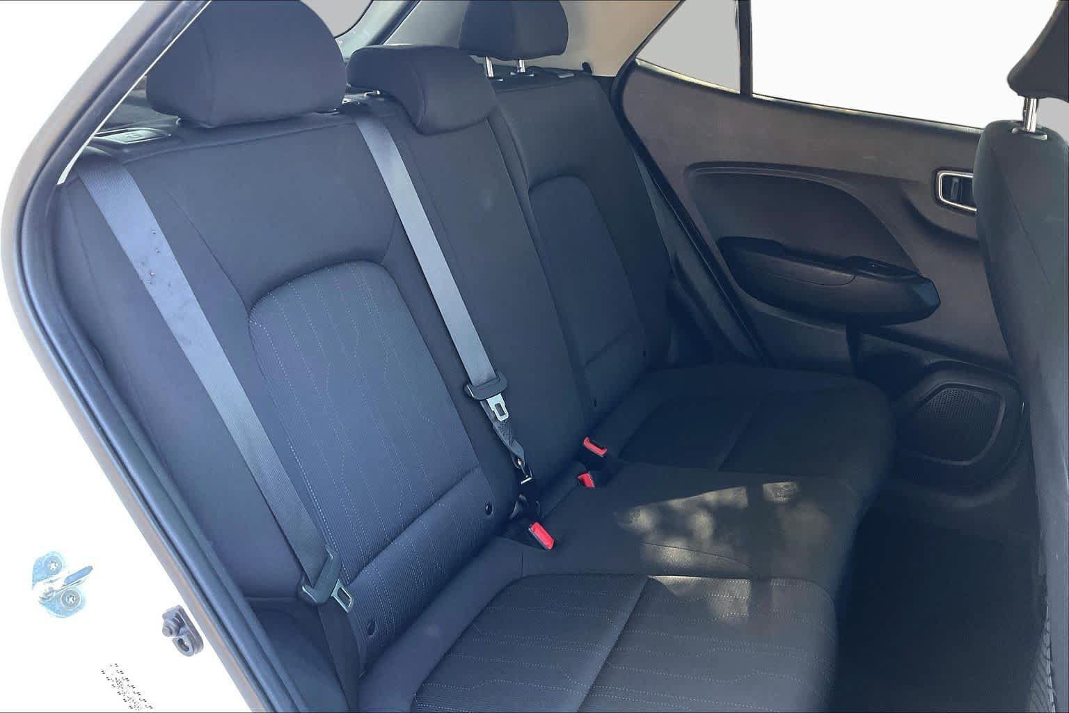 Used 2021 Hyundai Venue SE FWD image 20