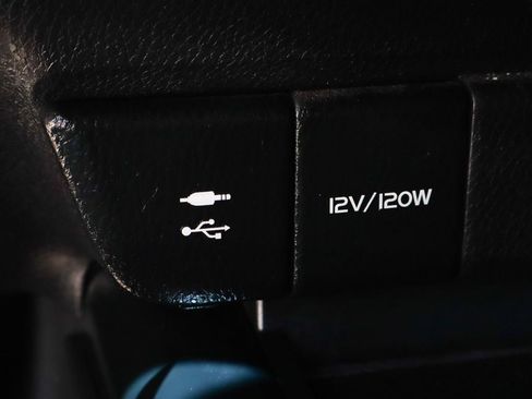 Used 2019 Toyota Camry SE FWD image 31